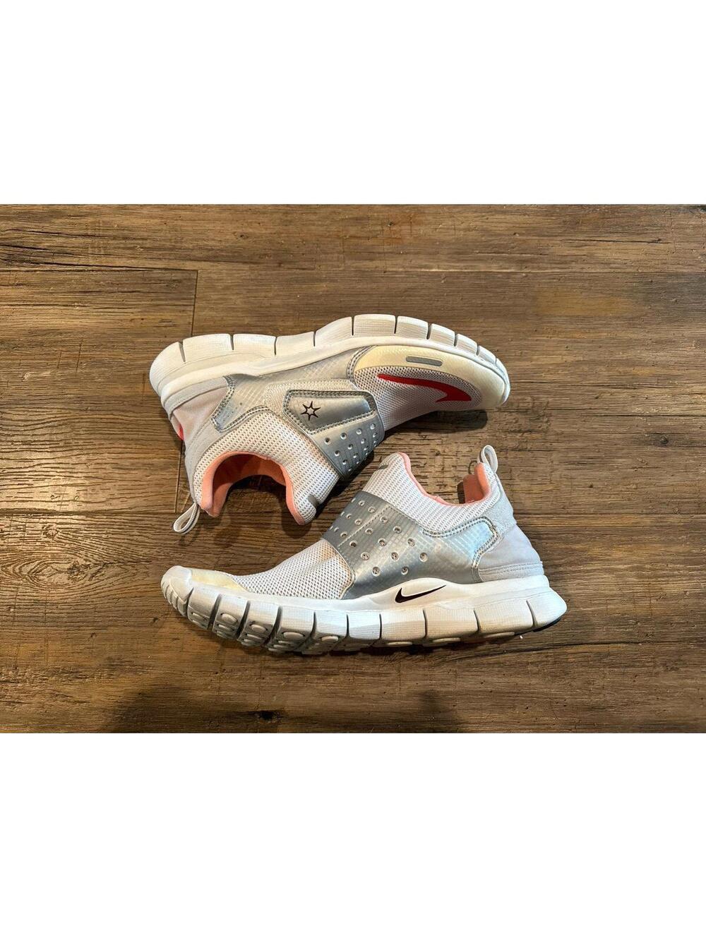 Nike Free 4.0 Women’s White, Pink, Grey Athletic Running Casual Shoes Sz 8.5